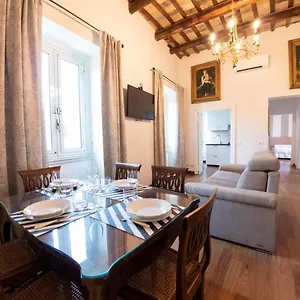 Apartment The Best Rent - Beautiful With Terrace Near Colosseo, Rome