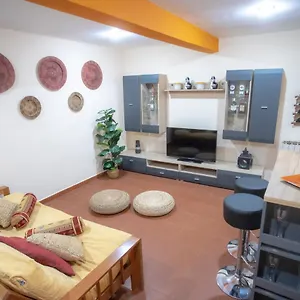 Apartment Homehouse Serpenti - Colosseum - Rione Monti, Rome