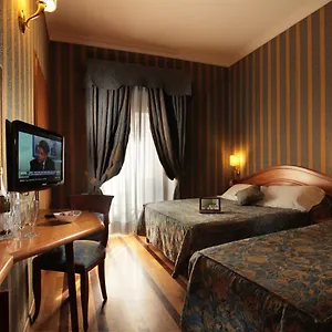 Hotel Hs 311, Rom