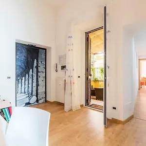 Apartment Accogliente Al Colosseo, Rome